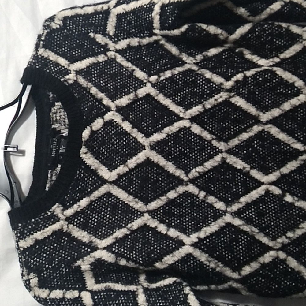 LAST SALE! NWOT Forever 21 Eyelash Sweater Sz.S (A-75) - Picture 2 of 10